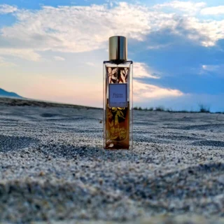 تاریخچه عطر در جهان: از آیینهای باستانی تا مهندسی مولکولی رایحه